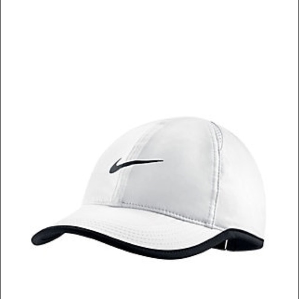 NIKE featherlight hat